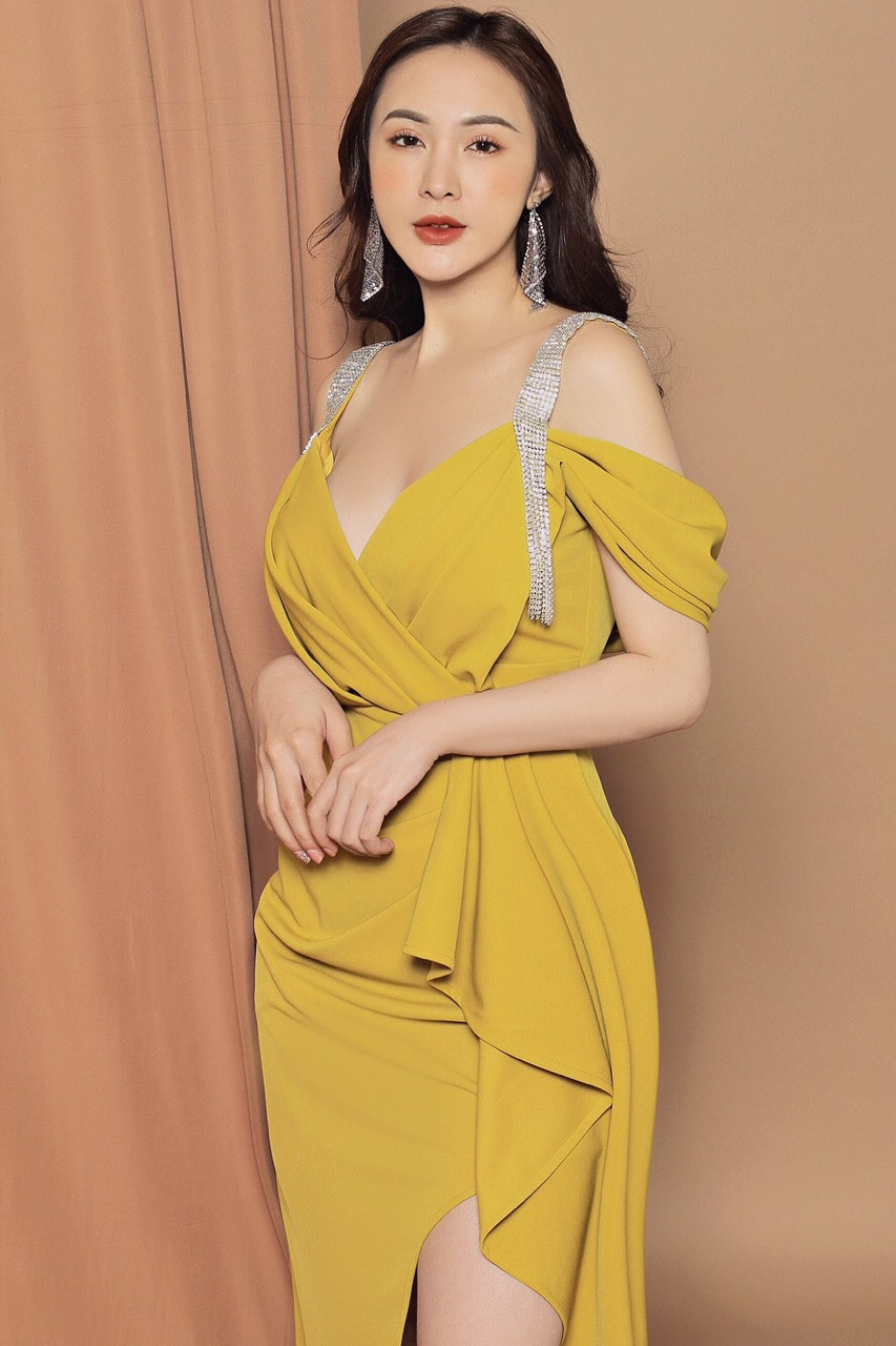 Đầm Dạ Hội Hai Dây Pha Lê D577