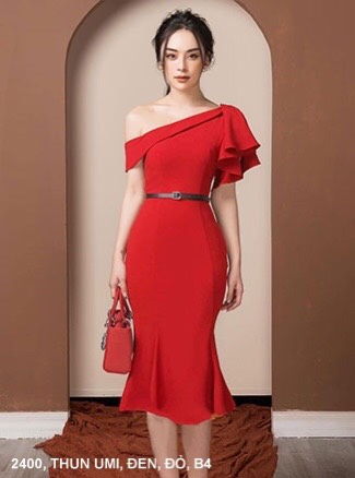 ĐẦM ÔM CỔ XÉO 1 TAY NGẮN -DN 2400