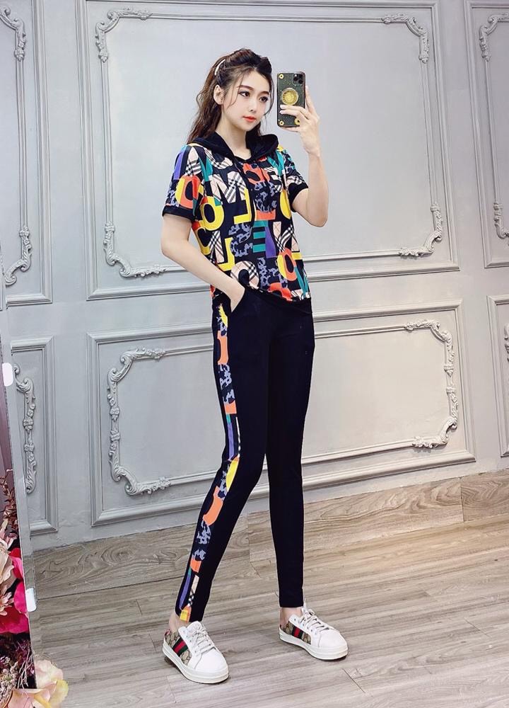 ĐỒ BỘ THỂ THAO CÓ NÓN PHỐI CHỮ SIÊU ĐỘC LẠ -BTN53