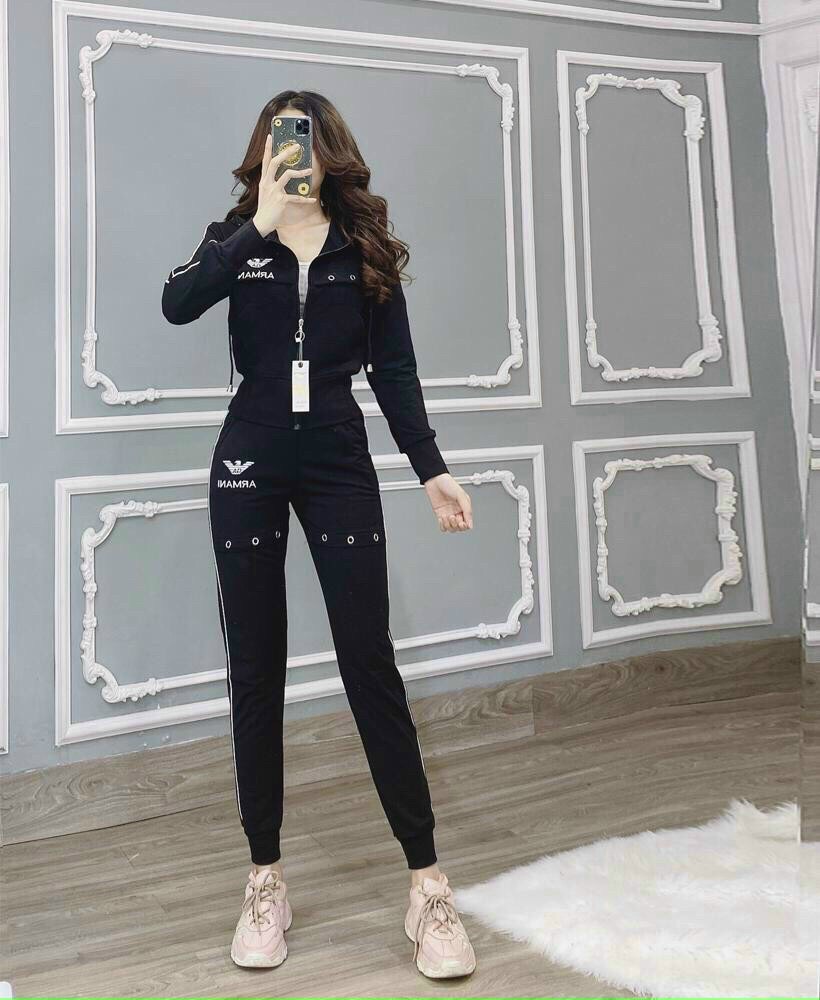 Set Bộ Thể Thao Thêu Chữ Amani - BTN122