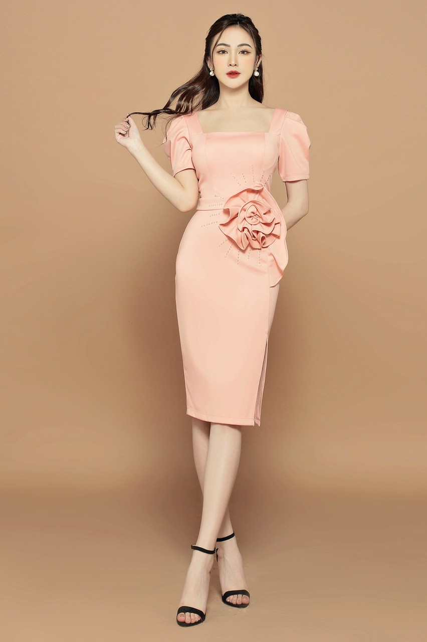 Đầm Body Cổ Vương Đính Hoa- D753