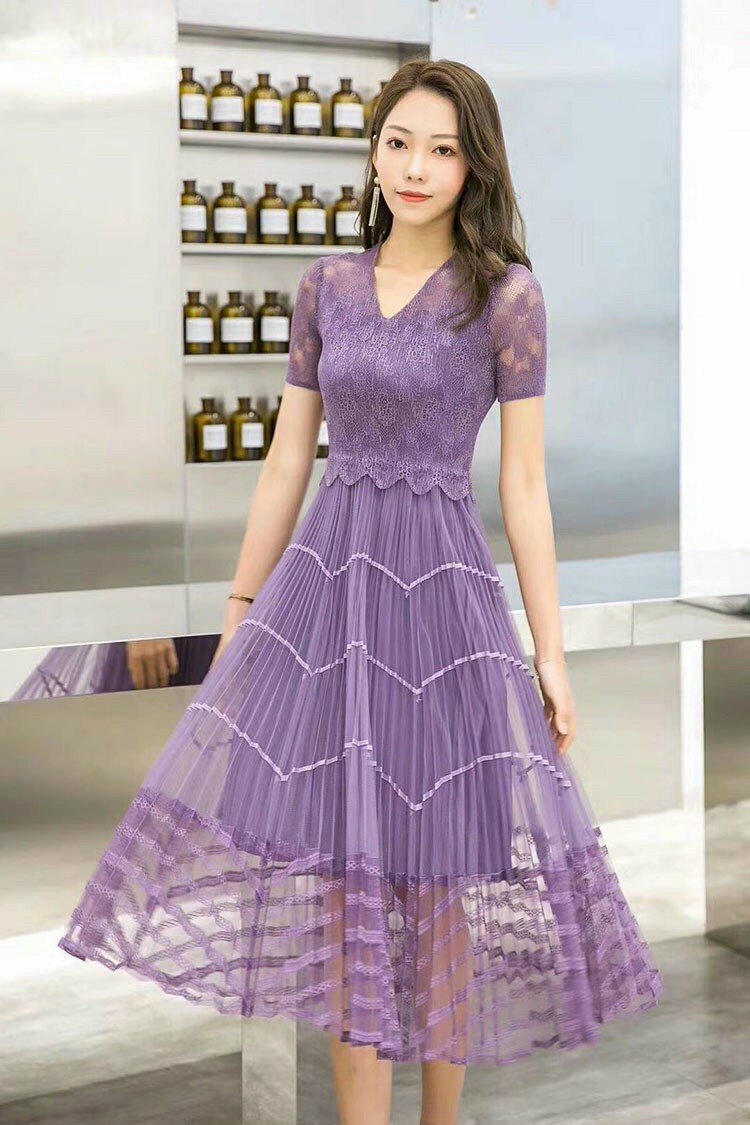 Đầm Ren Dập Ly Tay Ngắn- HN1046