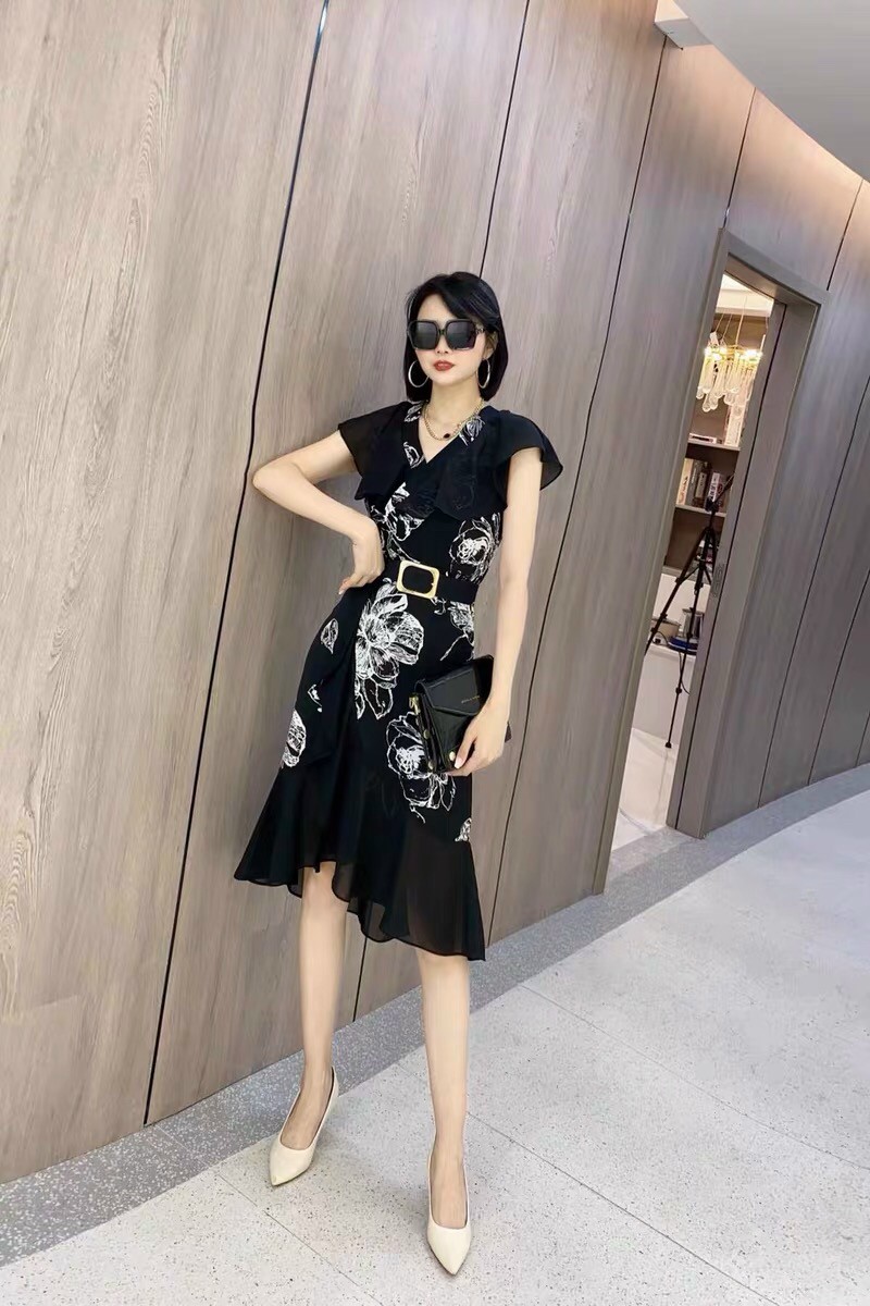 Đầm Lụa Hoa Sen Kèm Belt - HN1065
