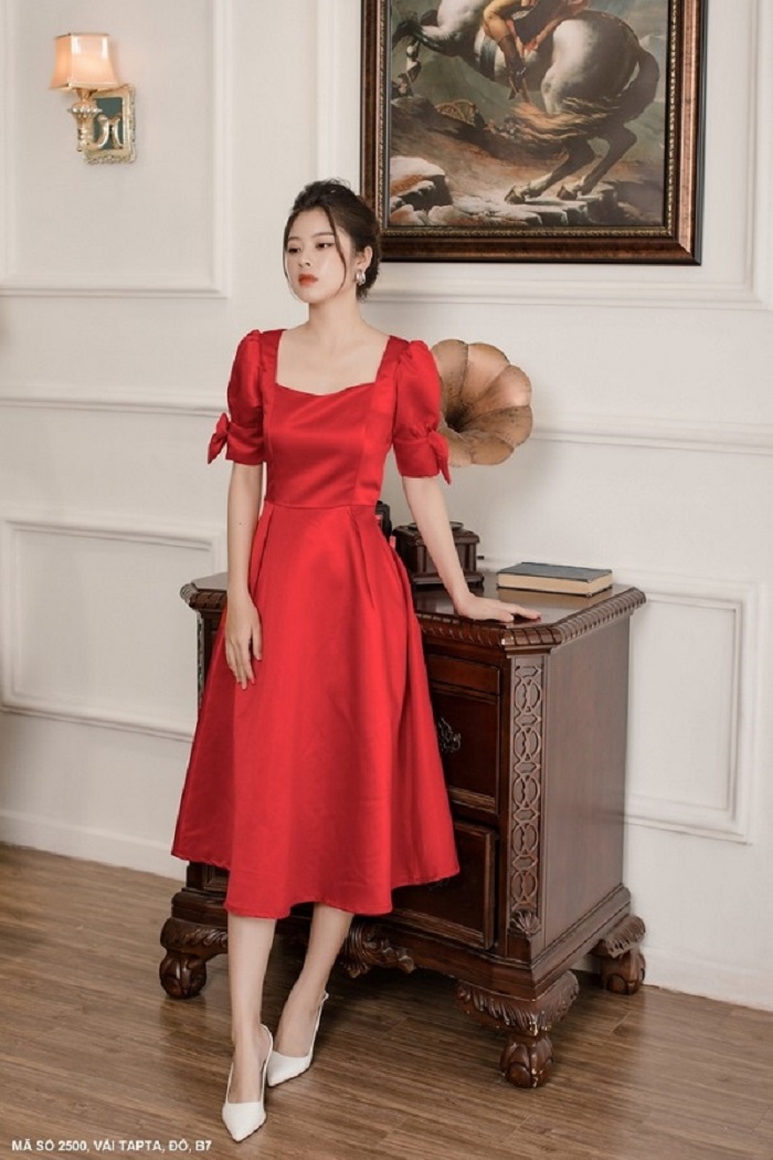 ĐẦM XÒE CỔ VUÔNG TAY NGẮN ĐÍNH NƠ TRÊN TAY TRẺ TRUNG SANG TRỌNG-2500