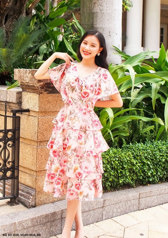 ĐẦM HOA 5 TẦNG CỘT NƠ TRƯỚC NGỰC XINH XẮN DỄ THƯƠNG-2530