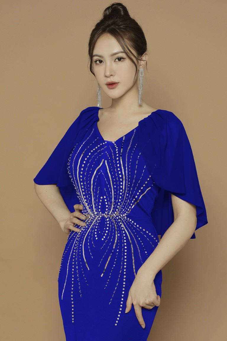 Đầm dạ hội trung niên tay choàng kết Hoa Sen Sang Trọng - D1106