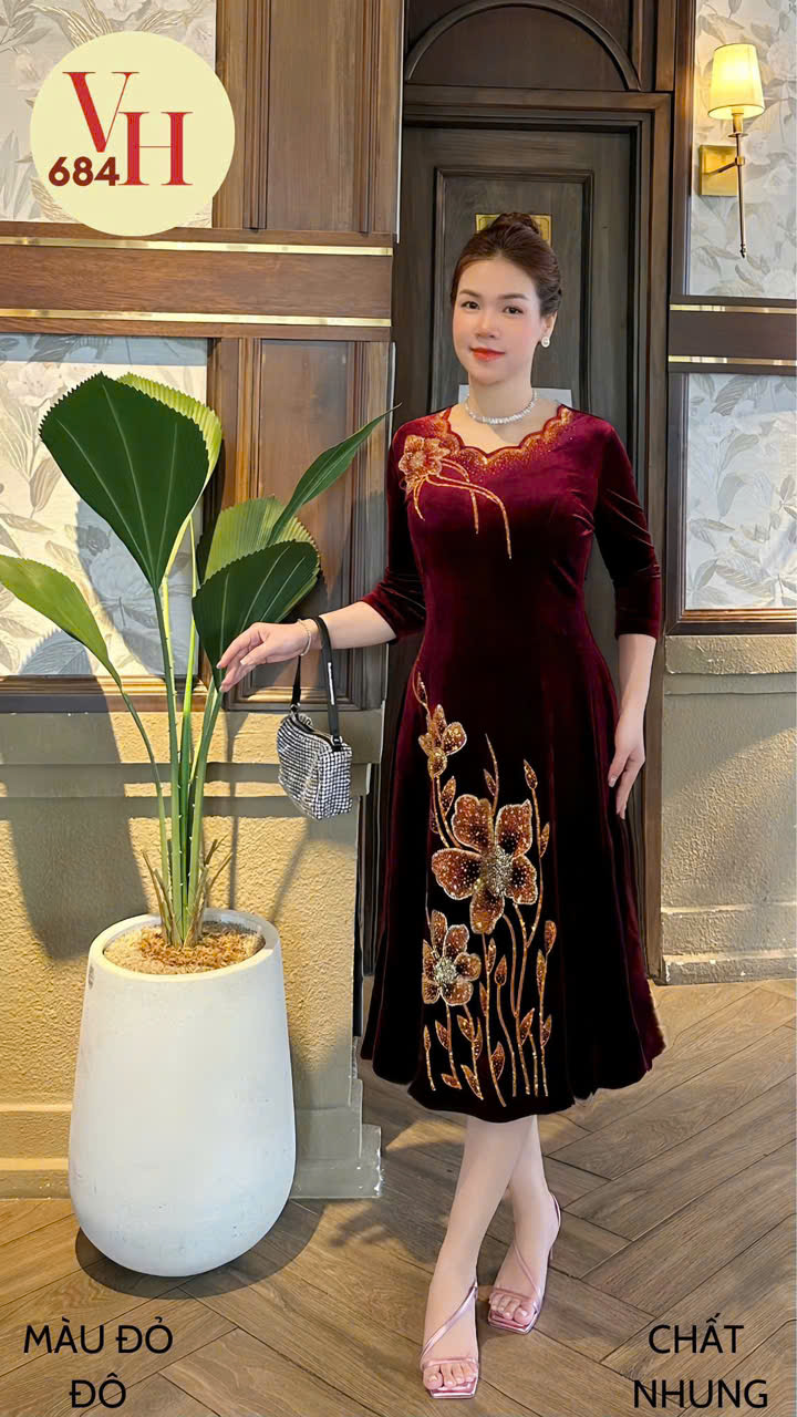 Đầm nhung trung niên dáng xòe thêu hoa ép dá DMC VH684