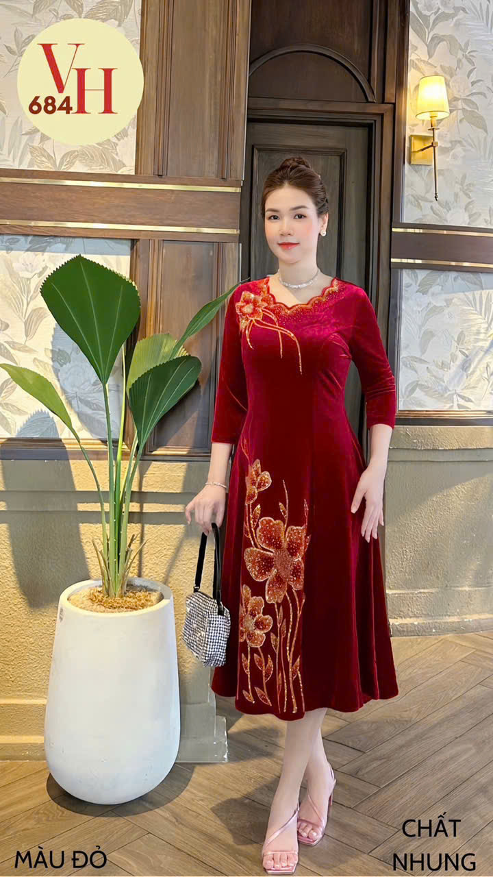 Đầm nhung trung niên dáng xòe thêu hoa ép dá DMC VH684