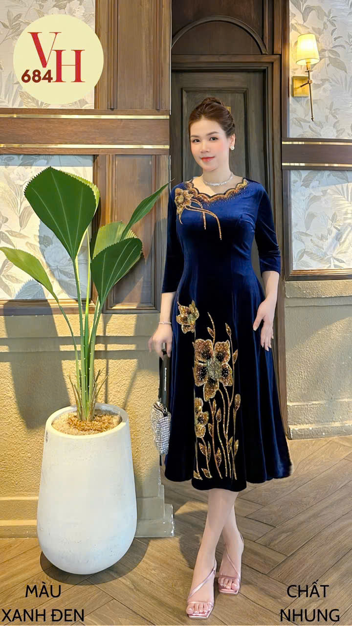 Đầm nhung trung niên dáng xòe thêu hoa ép dá DMC VH684