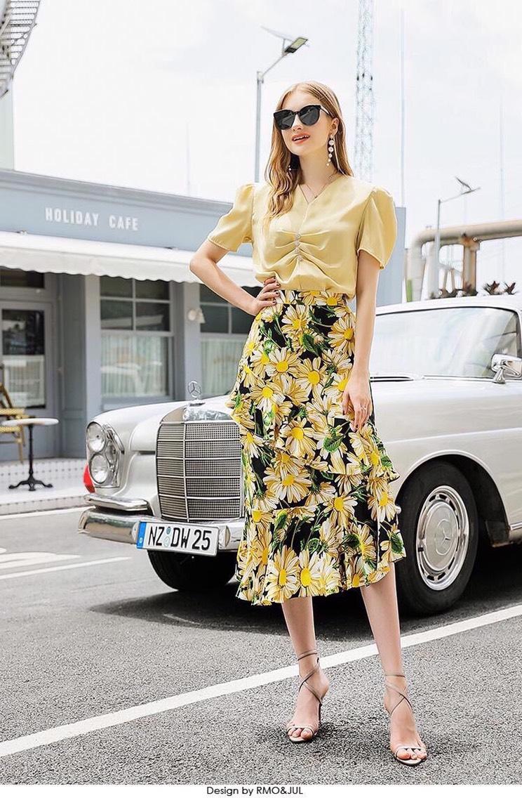 Chân váy voan H&M trắng hoa vàng | LalaShop - Hàng hiệu xuất dư
