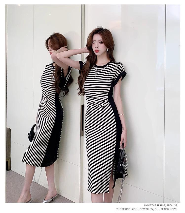 Chân váy sọc trắng đen xèo sang chảnh | Shopee Việt Nam